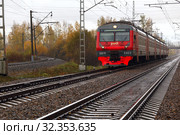 Электропоезд ЭД4М (2019 год). Редакционное фото, фотограф Роман Рожков / Фотобанк Лори