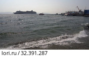 Life boats of luxury cruise liner Norwegian Jewel transportation travelers and tourists from ship and forth in Petropavlovsk-Kamchatsky Sea Port (2018 год). Редакционное видео, видеограф А. А. Пирагис / Фотобанк Лори