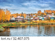 Плес. Дома на реке Шохонке. Wooden colorful houses at river Shokhonka (2019 год). Стоковое фото, фотограф Baturina Yuliya / Фотобанк Лори