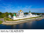 Ipatievsky Monastery in Kostroma. Стоковое фото, фотограф Михаил Коханчиков / Фотобанк Лори