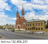 Alexey Tolstoy Museum and catholic Church in Samara, Russia. Стоковое фото, фотограф Дмитрий Тищенко / Фотобанк Лори