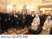 Люди на литургии в день Великого освящения Казанского храма в селе Бушарино (2019 год). Редакционное фото, фотограф Дмитрий Неумоин / Фотобанк Лори