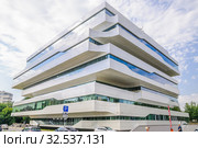 Офисный центр "Dominion Tower" (Пересвет-Плаза) в Москве, Шарикоподшипниковская улица, дом 5 (2019 год). Редакционное фото, фотограф Алёшина Оксана / Фотобанк Лори