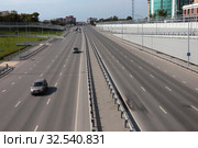 Прогон по новому проезду по улице Запольная. Город Тюмень (2019 год). Редакционное фото, фотограф Анатолий Матвейчук / Фотобанк Лори