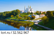Holy Assumption Cathedral of Assumption on hill and Holy Spirit convent and Western Dvina River in summer. Vitebsk (2019 год). Стоковое фото, фотограф Papoyan Irina / Фотобанк Лори