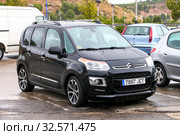 Citroen C3 Picasso (2019 год). Редакционное фото, фотограф Art Konovalov / Фотобанк Лори