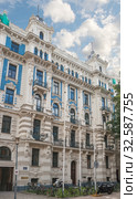 Riga Art Nouveau, house on Strelnieku Street (2014 год). Стоковое фото, фотограф Юлия Бабкина / Фотобанк Лори