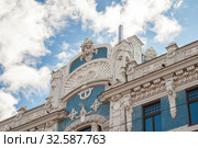 Riga art Nouveau, fragment of facade, architect M. Eisenstein (2014 год). Стоковое фото, фотограф Юлия Бабкина / Фотобанк Лори