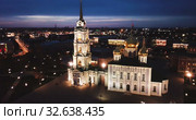 Aerial view of Kremlin and the Assumption Church in Tula in the evening (2019 год). Стоковое видео, видеограф Яков Филимонов / Фотобанк Лори