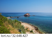 The view of the blue Takkas bay with Aphrodite's Rock. Akamas Peninsula. Cyprus. Стоковое фото, фотограф Сергей Пристяжнюк (Serg Zastavkin) / Фотобанк Лори