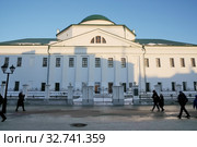 Здание городского магистрата Казани (1788 г.) на ул. Баумана, 3. Республика Татарстан (2018 год). Редакционное фото, фотограф stargal / Фотобанк Лори