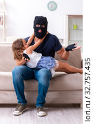 Child trafficking and abuse concept with small girl. Стоковое фото, фотограф Elnur / Фотобанк Лори