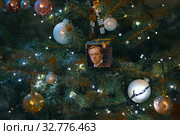 Рождественская елка с Кандинским. Стоковое фото, фотограф Владимир Ковальчук / Фотобанк Лори