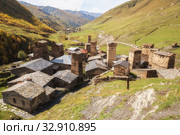 Высокогорное село Ушгули в Верхней Сванетии, Грузия (2018 год). Стоковое фото, фотограф Юлия Бабкина / Фотобанк Лори