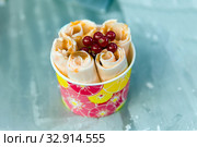 Traditional Thai ice cream with caramel. Стоковое фото, фотограф Евгений Ткачёв / Фотобанк Лори