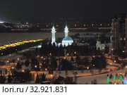 Мечеть и ночной город. Казань, Россия (2020 год). Стоковое фото, фотограф Вадим Хомяков / Фотобанк Лори