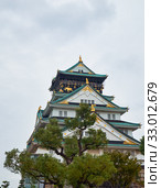 The five stories Main Tower (Tenshu) of the Osaka Castle. Osaka. Japan (2019 год). Стоковое фото, фотограф Сергей Пристяжнюк (Serg Zastavkin) / Фотобанк Лори