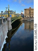 Panteleymonovsky Bridge over the Fontanka River in St. Petersburg, Russia (2020 год). Редакционное фото, фотограф Знаменский Олег / Фотобанк Лори