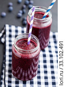 Blueberry smoothies. Стоковое фото, фотограф Elina Manninen / PantherMedia / Фотобанк Лори