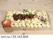 Planked Staek with Asparagus. Стоковое фото, фотограф Niklas Emmoth / PantherMedia / Фотобанк Лори