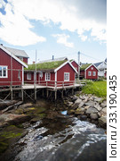 Traditional houses in Lofoten, Norway. Стоковое фото, фотограф Mihai Barbu / PantherMedia / Фотобанк Лори
