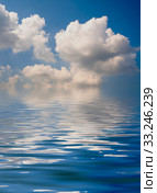 Beauty Surface Rippled of water with clouds and sky background. Стоковое фото, фотограф Phongkit Longthong / PantherMedia / Фотобанк Лори