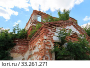 Saratov Region, Russia. Traveling around the Novoburas district, the sights of the village of Loch, Gremyachka. Church of St. Nicholas the Wonderworker. Ruined building 19th century 1821. Photo series (2019 год). Стоковое фото, фотограф Светлана Евграфова / Фотобанк Лори