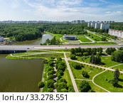 Victory Park and the central square in Zelenograd in Moscow, Russia (2018 год). Стоковое фото, фотограф Володина Ольга / Фотобанк Лори
