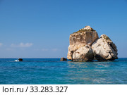 A sea stack on the Aphrodite's (Petra of Romiou) beach. Kouklia. Cyprus (2018 год). Стоковое фото, фотограф Сергей Пристяжнюк (Serg Zastavkin) / Фотобанк Лори