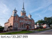 Russia, Khabarovsk, August 8, 2019: summer building of the Church of Evangelical Christians Baptists in the city of Khabarovsk. Редакционное фото, фотограф Катерина Белякина / Фотобанк Лори