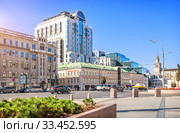 Москва. Смоленский пассаж. Smolensky Passage building (2019 год). Редакционное фото, фотограф Baturina Yuliya / Фотобанк Лори