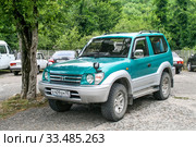 Toyota Land Cruiser Prado 90 (2009 год). Редакционное фото, фотограф Art Konovalov / Фотобанк Лори