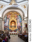 Interior of the basilica and altar with Virgin of Candelaria, Patron Saint of the Canary Islands. Тенерифе, Канары, Испания (2016 год). Редакционное фото, фотограф Кекяляйнен Андрей / Фотобанк Лори