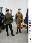 Солдат и офицер, историческая реконструкция (2019 год). Редакционное фото, фотограф Марина Шатерова / Фотобанк Лори