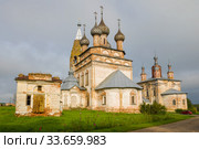 Старинные церкви села Парское облачным сентябрьским утром. Ивановская область, Россия (2020 год). Стоковое фото, фотограф Виктор Карасев / Фотобанк Лори