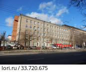 Пятиээтажный кирпичный не жилой дом, построен в 1951 году (серия I-410(I-410 (САКБ)). 9-я Парковая улица, 39. Район Измайлово. Город Москва (2020 год). Редакционное фото, фотограф lana1501 / Фотобанк Лори
