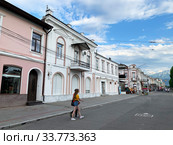 Проспект Мира, дом 26, бывший дом купцов Асанова и Нагиева. Владикавказ. Республика Северная Осетия — Алания (2019 год). Редакционное фото, фотограф Овчинникова Ирина / Фотобанк Лори