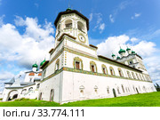 Nicolo-Vyazhishchsky monastery in Veliky Novgorod (2019 год). Стоковое фото, фотограф FotograFF / Фотобанк Лори