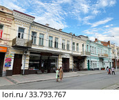 Проспект Мира, дом 16, бывший дом купцов Асанова и Нагиева. Владикавказ. Республика Северная Осетия — Алания (2019 год). Редакционное фото, фотограф Овчинникова Ирина / Фотобанк Лори