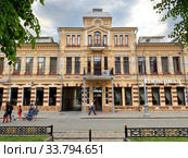 Проспект Мира, дом 19, отель «Империал» (№ 1530278000). Построен в 1886 году. Владикавказ, Республика Северная Осетия — Алания (2019 год). Стоковое фото, фотограф Овчинникова Ирина / Фотобанк Лори