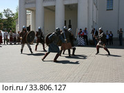 Рыцарское сражение - 5х5, "стенка на стенку" (2019 год). Редакционное фото, фотограф Марина Шатерова / Фотобанк Лори