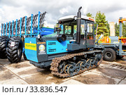 Modern crawler tractor BTZ-181 (2019 год). Редакционное фото, фотограф FotograFF / Фотобанк Лори