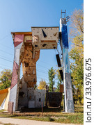 Climbing wall in the autumn city park. Photo taken in Russia, in Barnaul. Стоковое фото, фотограф Вадим Орлов / Фотобанк Лори
