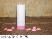 Handmade candles in the shape of a cylinder. Стоковое фото, фотограф Nataliia Zhekova / Фотобанк Лори