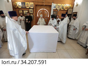 Великое освящение Воскресенского храма поселка Быково Раменского района (2020 год). Редакционное фото, фотограф Дмитрий Неумоин / Фотобанк Лори
