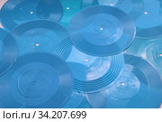 Советские гибкие грампластинки фирмы "Мелодия" (2020 год). Редакционное фото, фотограф Елена Орлова / Фотобанк Лори