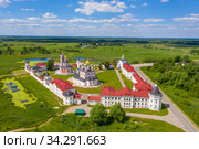 Varnitsky Trinity-Sergius Monastery in the Yaroslavl region, Rostov Veliky, Varnitsa village on a summer day (2020 год). Стоковое фото, фотограф Валерий Смирнов / Фотобанк Лори
