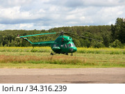 Вертолет Ми-2 (RF-15660). Россия, аэродром ФИНАМ, Большое Грызлово, авиакомпания "ЧелАвиа" (2020 год). Редакционное фото, фотограф Щеголева Ольга / Фотобанк Лори