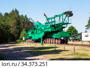 Артиллерийский транспортёр ТМ-3-12 с 305-мм орудием с линкора «Император Александр III». Форт «Красная Горка». Посёлок Форт Красная Горка, Ломоносовский район, Ленинградская область (2020 год). Редакционное фото, фотограф Сергей Афанасьев / Фотобанк Лори