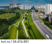 Москва, Митино, улица Барышиха и Митинский ландшафтный парк (2020 год). Редакционное фото, фотограф glokaya_kuzdra / Фотобанк Лори